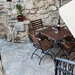 Leticia Apartament